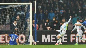 Sarri non molla: «Juve messa di nuovo sotto»