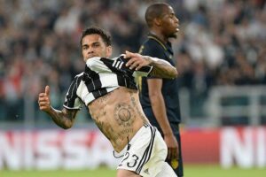 Tottenham all’assalto di Dani Alves