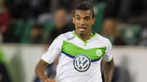 Niente Juventus per Luiz Gustavo, ha firmato con l’Olimpique Marsiglia