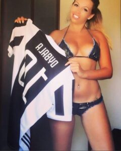 Alessandra Balloni, la sexy tifosa dal cuore bianconero - FOTO 37 alessandra balloni instagram