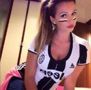 Alessandra Balloni, la sexy tifosa dal cuore bianconero - FOTO 43 balloni 76