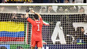 E' la sua partita: Bernardeschi firma Fiorentina-Juventus 50 buffon