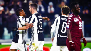 Pagelle Juventus-Torino: Douglas Costa magnifico, Chiello impeccabile! Ma Sturaro…