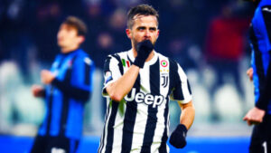 Juventus-Atalanta: Allegri ha scelto la formazione. Ultime da Vinovo 65 pjanic esultanza juventus atalanta febbraio 2018