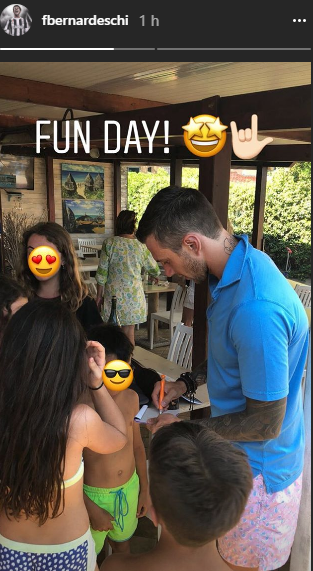 Bernardeschi tra relax e autografi: «Giornata di divertimento» 39 bernardeschi social