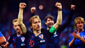 Real Madrid, Modric prova a trattenere Ronaldo: «Non lo vedo con altre maglie»