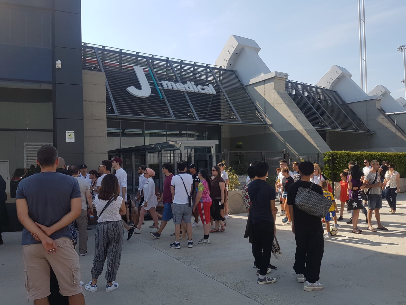 Juve, ci siamo: oggi i primi test medici, domani il campo ed Emre Can 36 WhatsApp Image 2018 07 08 at 17.06.51