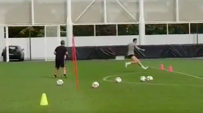Qui Continassa, Cristiano è caldissimo: intensità pazzesca in allenamento - VIDEO 36 Schermata 2018 09 06 alle 15.39.26