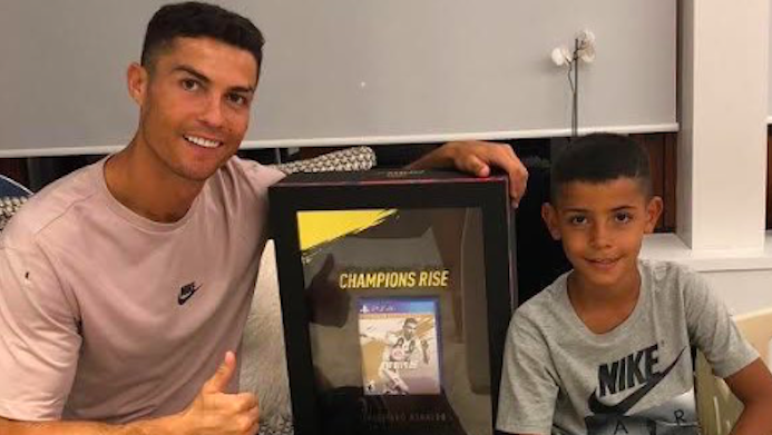 Fifa 19, la famiglia Ronaldo riceve la prima copia in regalo - FOTO 36 Schermata 2018 09 18 alle 15.26.14