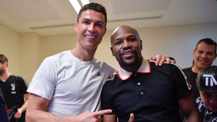 Supercoppa, anche Mayweather esulta con la Juventus - FOTO 36 ronaldo mayweather
