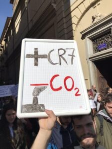 Green Friday for Future: spunta un cartello dedicato a Ronaldo - FOTO 39 WhatsApp Image 2019 03 15 at 14.59.21