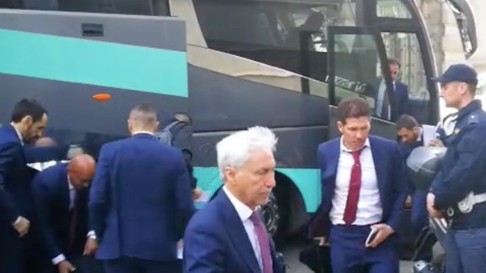 Arrivo Atletico Madrid a Torino: le immagini dal ritiro - VIDEO 36 pullman atletico