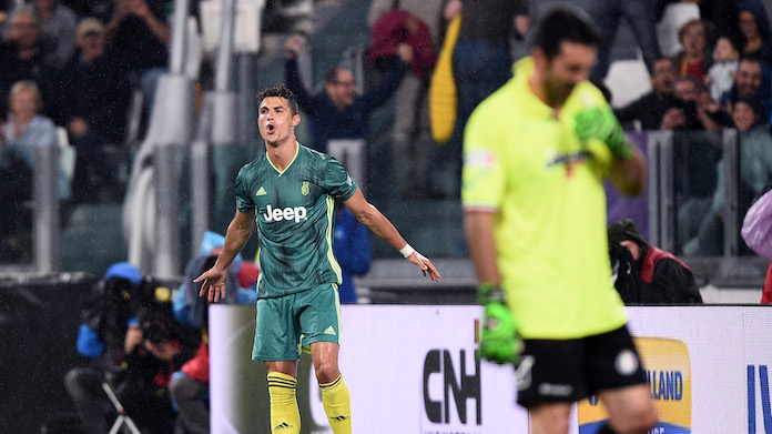 Ronaldo contro Buffon: alla Partita del Cuore si rinnova il 'duello' infinito 36 ronaldo-buffon