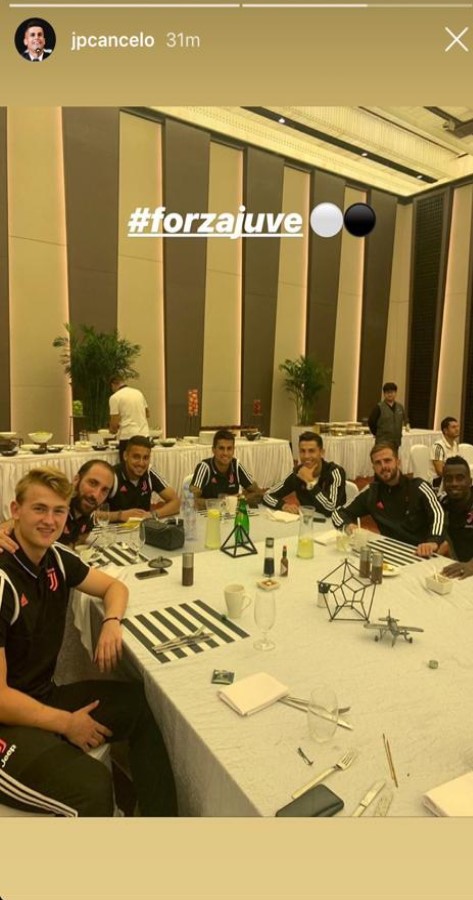 Juve a cena a Nachino: un indizio di mercato nel menù - FOTO 39 Cancelo 1