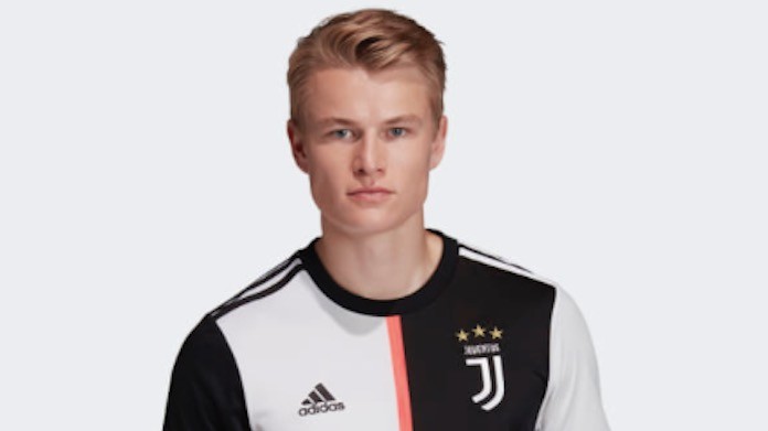 Calciomercato Juve: l'Adidas spoilera l'acquisto di De Ligt? - FOTO 37 adidas