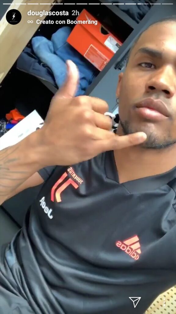 Douglas Costa alla (ri)conquista della Juve: è già alla Continassa - FOTO 39 douglas costa