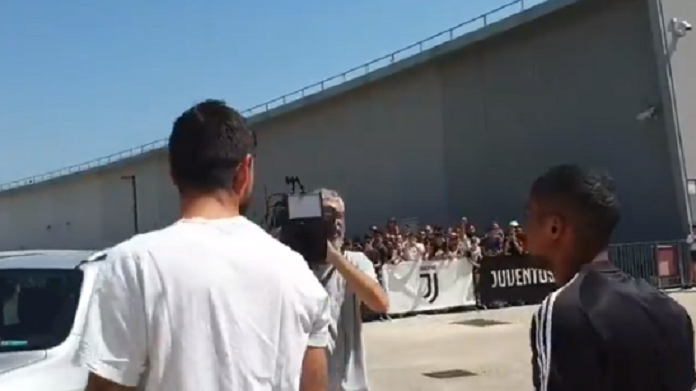 Perin e Douglas Costa al J Medical nel giorno di Buffon - VIDEO 38 perin douglas costa