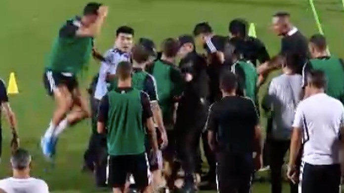 Allenamento Juve: invasore placato dalla sicurezza. CR7 salta... - VIDEO 36 ronaldo-allenamento