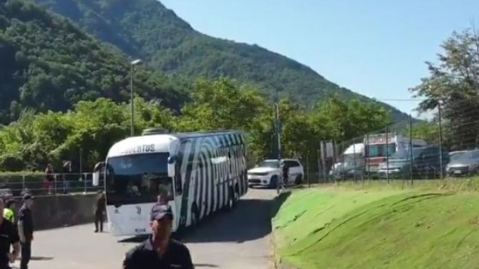 Villar Perosa 2019, la Juve è arrivata: tanto l'entusiasmo - VIDEO 38 pullman juve villar perosa