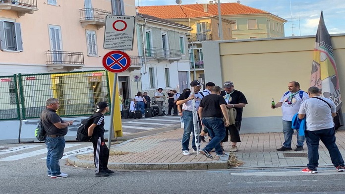 Juventus Women Barcellona, al Moccagatta i primi tifosi: sarà tutto pieno - FOTO 39 tifosi juventus women moccagatta