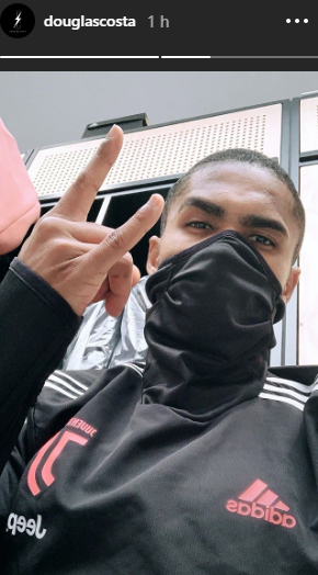 Douglas Costa, Sarri può sorridere: l'immagine fa impazzire i tifosi della Juve - FOTO 39 douglas costa