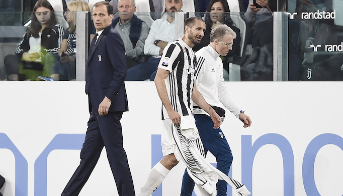 Juve, con Allegri mai presi così tanti gol: pesa l'infortunio di Chiellini 36 chiellini allegri juventus