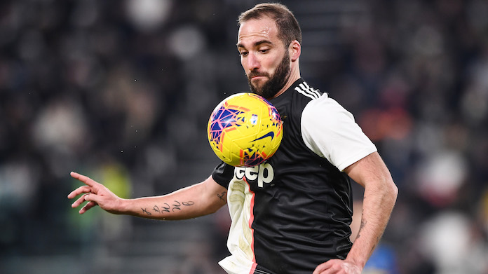 Higuain coccolato da Paratici: «Stagione straordinaria, speriamo resti» 36 higuain