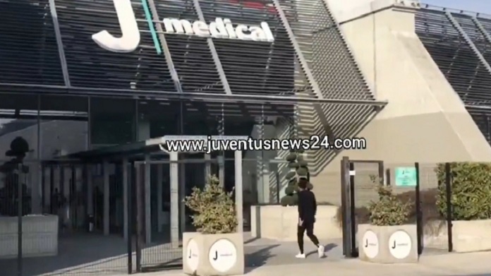 Douglas Costa al J Medical: esami per il brasiliano - VIDEO 38 douglas costa