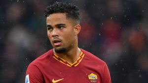 Kluivert: «La Roma non mi permette di uscire, mi alleno da solo»