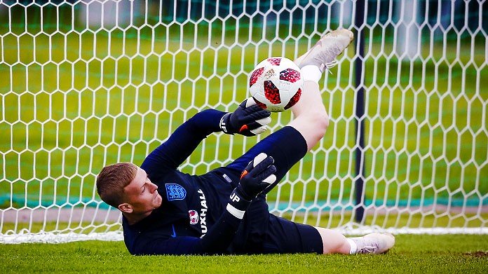 Pickford senza vergogna: l'Everton è in quarantena, ma lui va a vedere un match di boxe 36 pickford
