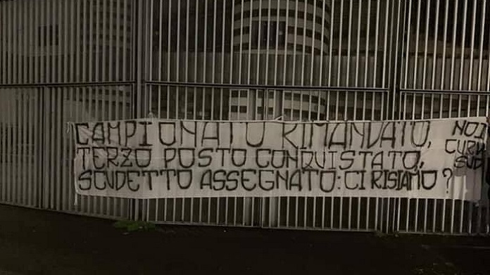 Striscione Juve sotto la Curva Nord dell'Inter: che messaggio dei tifosi! - FOTO 36 striscione
