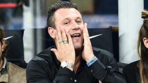 Cassano punge Allegri: «Non gliene frega nulla»