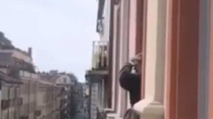 De Ligt in versione 'cantante': esibizione a sorpresa dell'olandese - VIDEO 38 de ligt