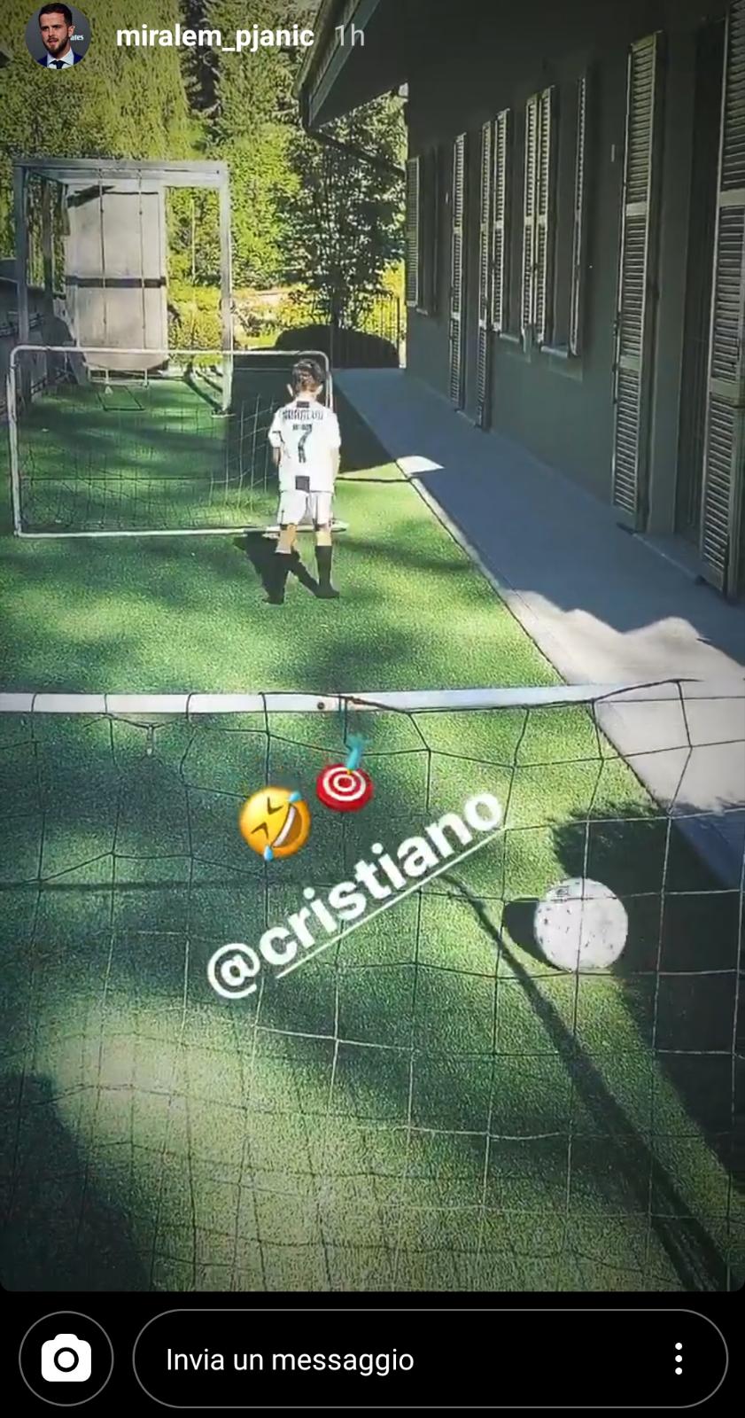 Edin come Cristiano Ronaldo: esultanza speciale del figlio di Pjanic - FOTO 39 edin