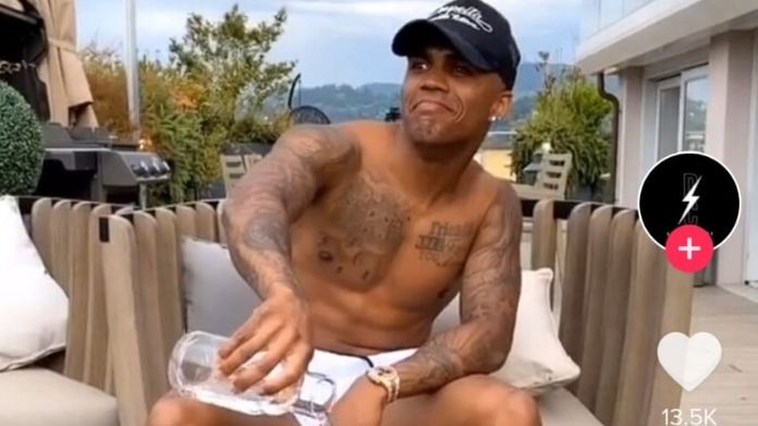 Douglas Costa, il re del dribbling: il TikTok del brasiliano è tutto da ridere - VIDEO 36 Douglas Costa 1