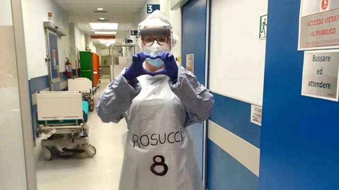 Rosucci al fianco di medici e infermieri: «Auguri a voi che rischiate la vita» - FOTO 36 ROSUCCI