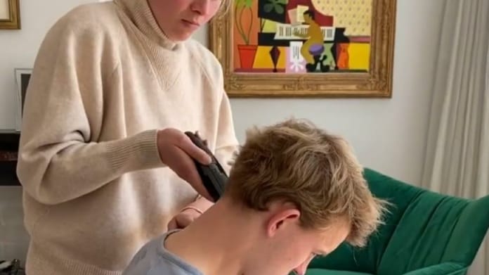 De Ligt e il taglio "home made": AnneKee si improvvisa parrucchiera - VIDEO 38 de ligt