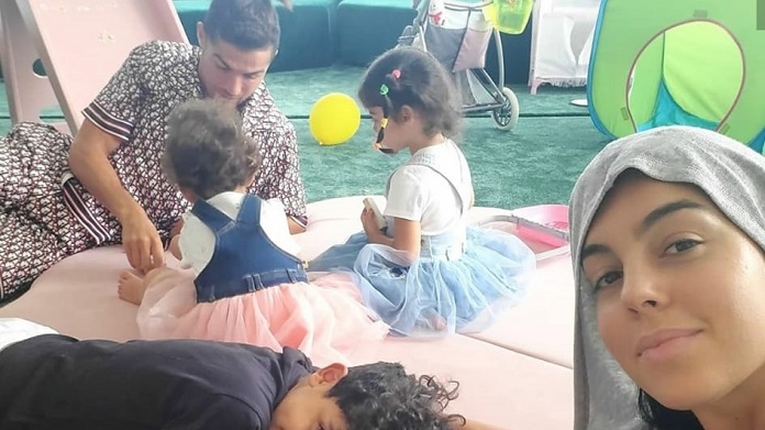 Georgina scrive alla sua famiglia: dedica emozionante di lady CR7 - FOTO 36 georgina cristiano ronaldo