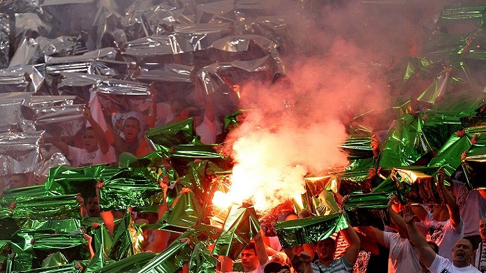 Campionato polacco, stadi aperti con il 25% degli spettatori: l'iniziativa 36 tifosi legia varsavia