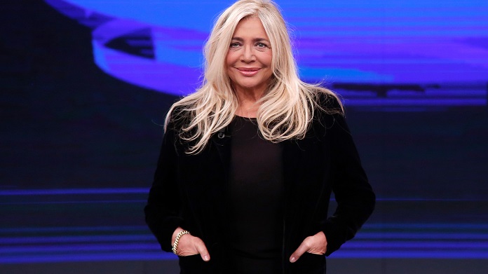 Mara Venier senza veli: «Fossi stata a Napoli, avrei festeggiato anch'io senza mascherina» 36 mara venier