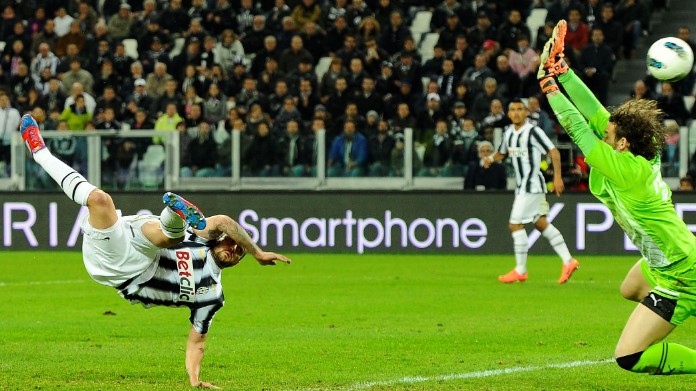 Juve-Lazio: Pirlo propizia la rovesciata di Pepe - VIDEO 36 Pepe Lazio