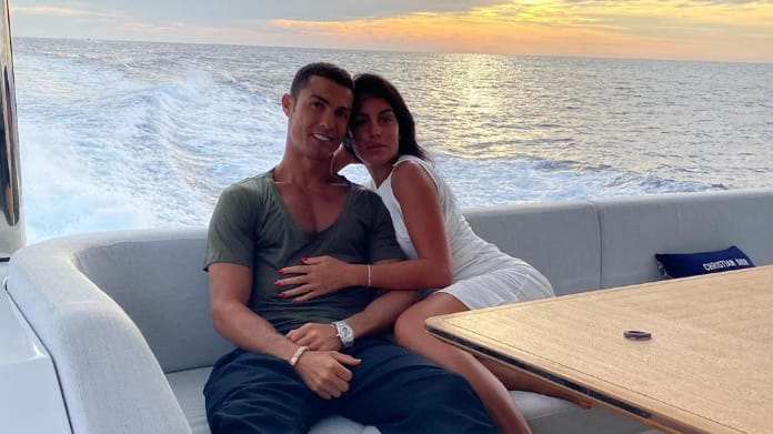 Georgina, scatto al tramonto con Ronaldo: «Mi sento fortunata» - FOTO 36 georgina ronaldo