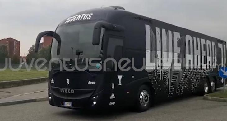 Juventus all'Allianz Stadium: allenamento pre Sampdoria - VIDEO 38 pullman juventus