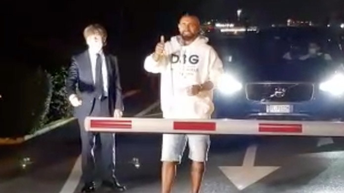 Vidal Inter: il cileno ex Juve è atterrato a Milano - VIDEO 36 vidal
