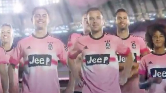 Quarta maglia Juve col Verona: i bianconeri ritrovano il rosa - FOTO