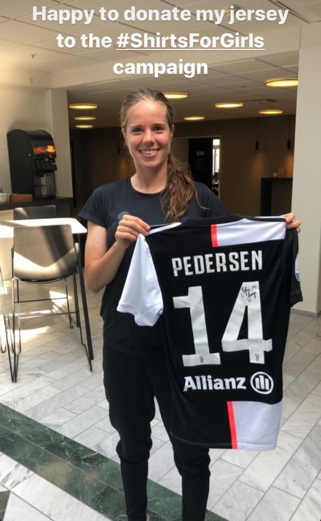 Pedersen, donata una maglia per le bambine in Uganda - FOTO 39 pedersen