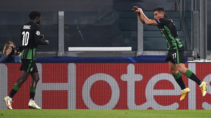 Juve-Ferencvaros: Uzuni 'istiga' Ronaldo, il gesto dopo il gol! - FOTO 36 uzuni