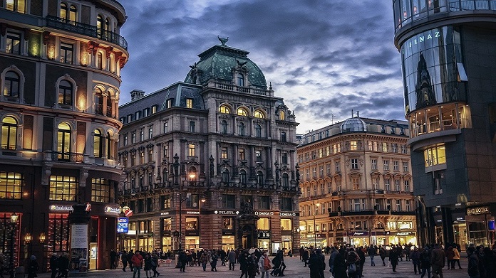 Vienna, sparatoria nei pressi di una sinagoga: «Presunto attentato» 36 vienna