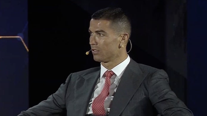 Cristiano Ronaldo enigmatico: il messaggio da decifrare - FOTO 36 cristiano ronaldo dubai globe soccer