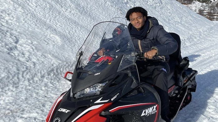 Cuadrado in vacanza a Limone. Il titolare dell’hotel: «Tutto in regola» 36 cuadrado vacanze neve